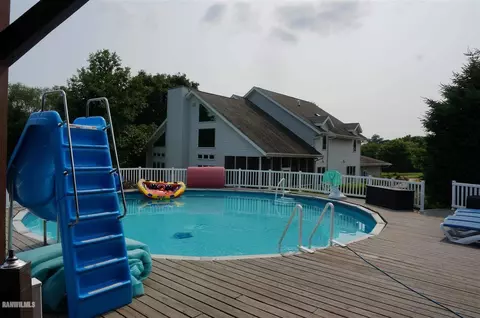 2560 E Maize Rd, Freeport, IL 61032 photo 22