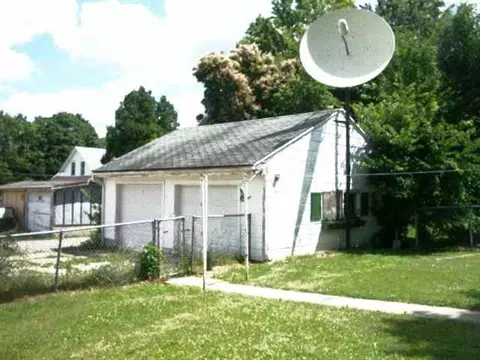 720 E Illinois, Freeport, IL 61032 photo 3