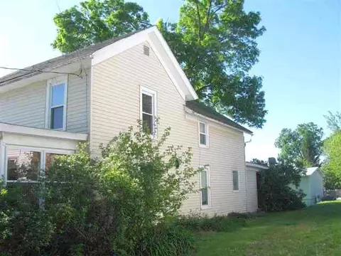 207 E Rapp St, Mount Carroll, IL 61053 photo 2