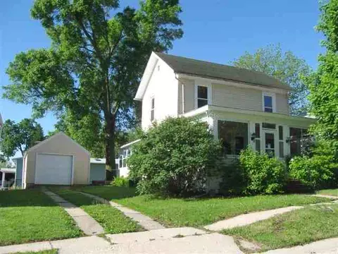 207 E Rapp St, Mount Carroll, IL 61053 photo 1