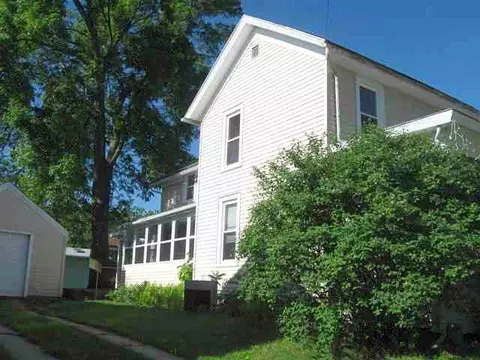 207 E Rapp St, Mount Carroll, IL 61053 photo 3
