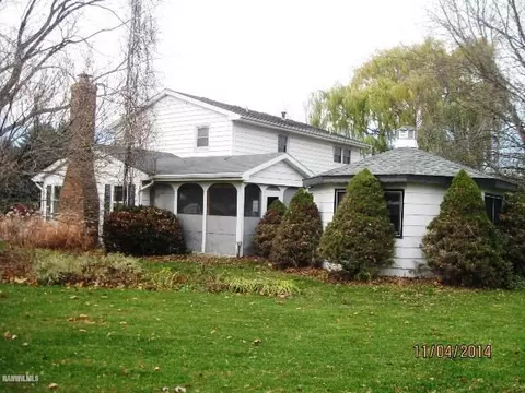 2277 Shepard Dr, Freeport, IL 61032 photo 3