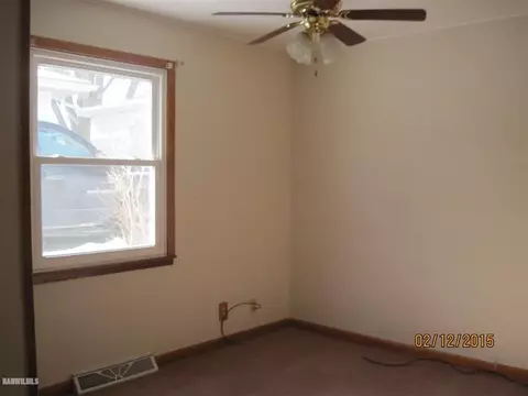 1442 Winter Dr, Freeport, IL 61032 photo 4