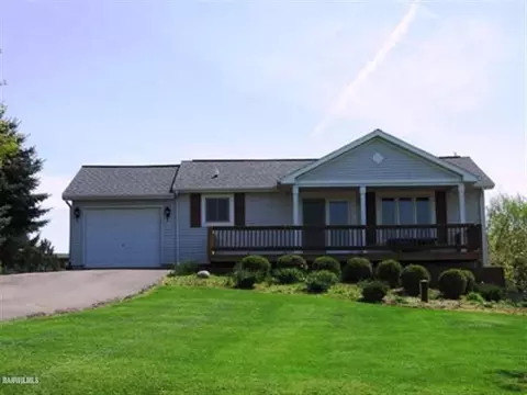 4-135 Sunset Ct, Lanark, IL 61046 photo 1