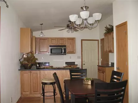 4-135 Sunset Ct, Lanark, IL 61046 photo 4