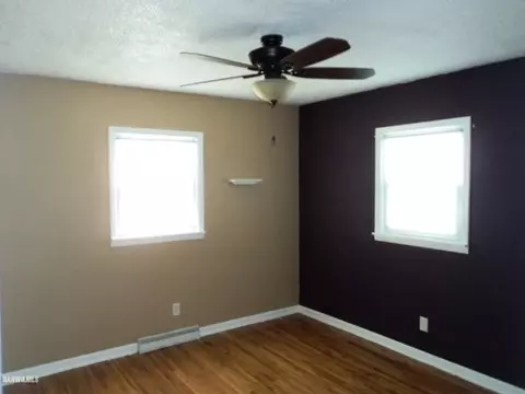 502 E Willow, Forreston, IL 61030 photo 13