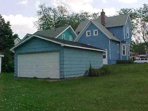 810 Empire, Freeport, IL 61032 photo 2