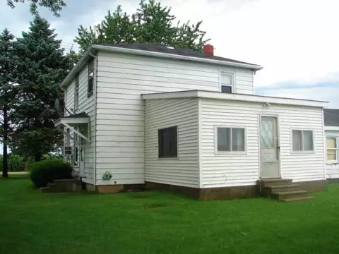 2973 N Tower Rd, Freeport, IL 61032 photo 7