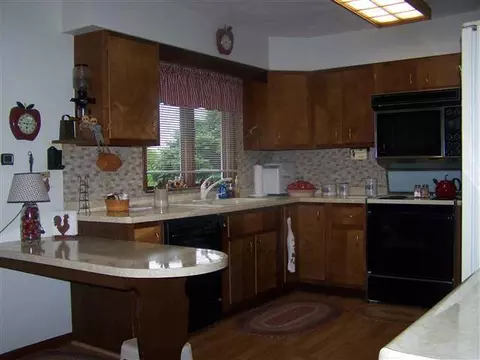 501 Hill St, Lanark, IL 61046 photo 3