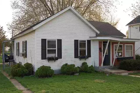 308 W Locust, Lanark, IL 61046 photo 3