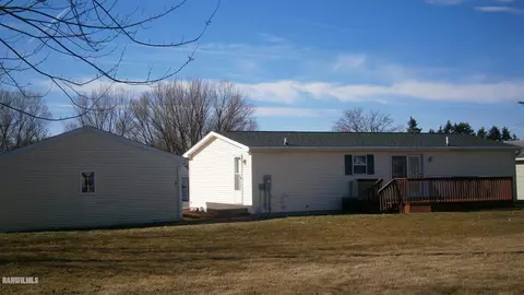 407 W W Spg, Mount Carroll, IL 61053 photo 2