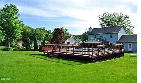949 Mesa Dr, Freeport, IL 61032 photo 24
