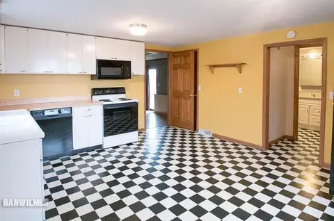 16467 Edwardsville Rd, Pecatonica, IL 61063 photo 6