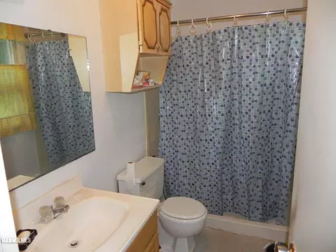 404 N West St, Davis, IL 61019 photo 10