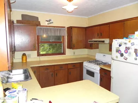 404 N West St, Davis, IL 61019 photo 7