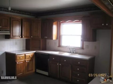 408 W Locust, Lanark, IL 61046 photo 8