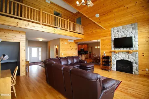 27 Shadow Ridge Rd # -7, Lanark, IL 61046 photo 3
