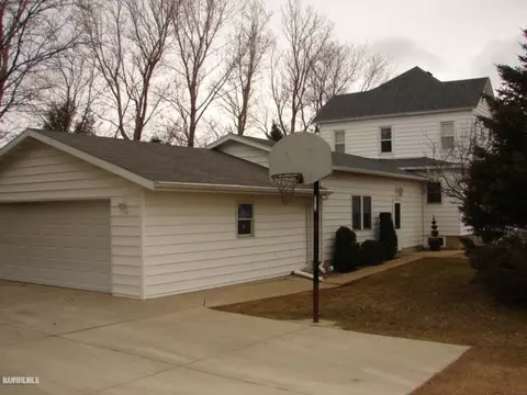 3287 E Lamm Rd, Freeport, IL 61032 photo 18