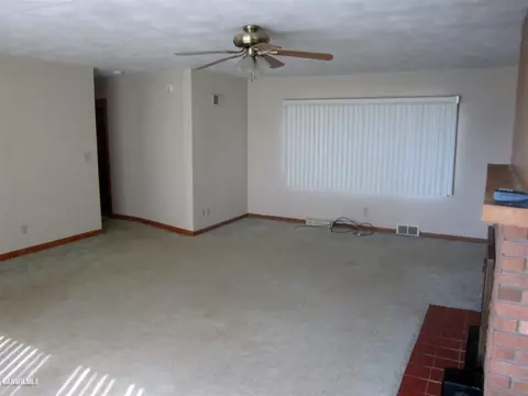 2908 Brick School Rd, Freeport, IL 61032 photo 7