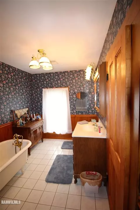 7580 E Kelly Rd, Ridott, IL 61067 photo 12