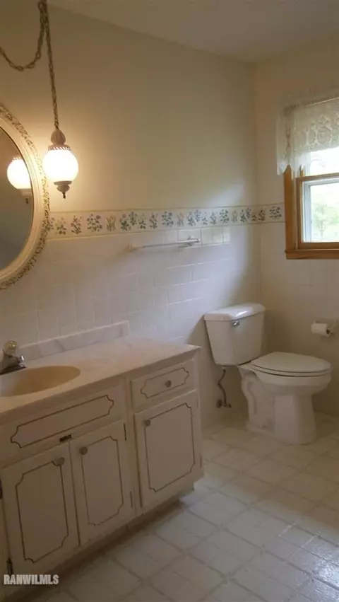 409 E Lincoln St, Mount Carroll, IL 61053 photo 13