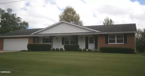 409 E Lincoln St, Mount Carroll, IL 61053 photo 1