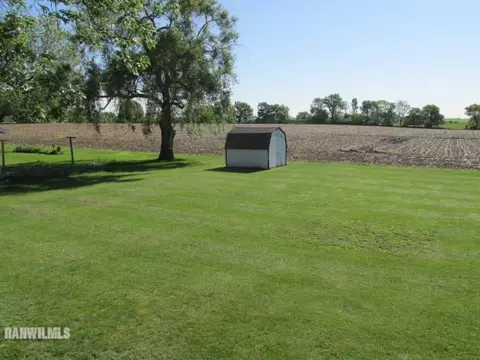 1331 Robert Dr, Freeport, IL 61032 photo 18