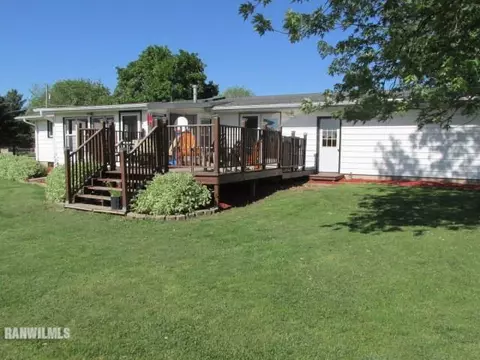 1331 Robert Dr, Freeport, IL 61032 photo 17