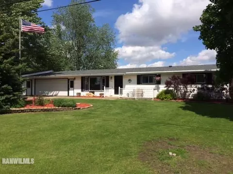 1331 Robert Dr, Freeport, IL 61032 photo 1