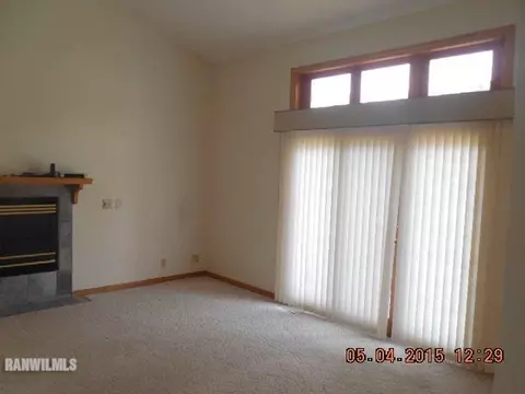 524 Huggins, Lanark, IL 61046 photo 6