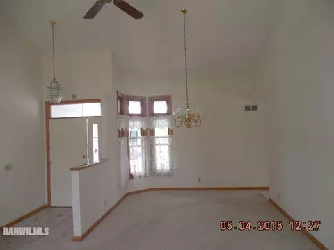524 Huggins, Lanark, IL 61046 photo 2