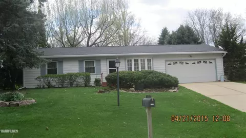 2115 Middlebury, Freeport, IL 61032 photo 1