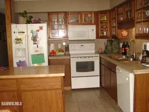 2314 Eagle Dr, Freeport, IL 61032 photo 5