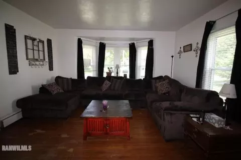 921 S Fruit Ave, Freeport, IL 61032 photo 13