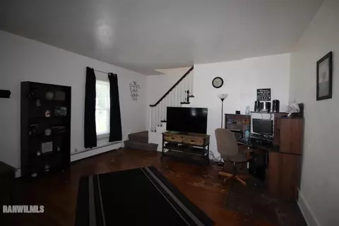 921 S Fruit Ave, Freeport, IL 61032 photo 12