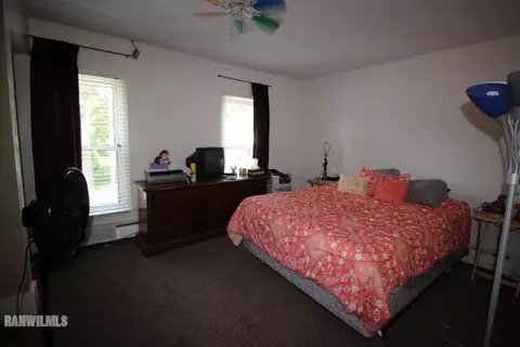 921 S Fruit Ave, Freeport, IL 61032 photo 19