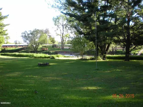 5100 Phillips Dr, Freeport, IL 61032 photo 5