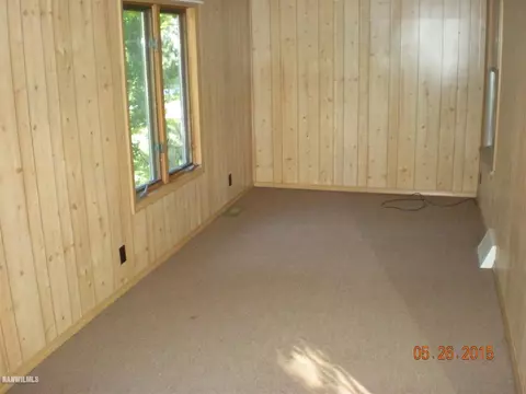 5100 Phillips Dr, Freeport, IL 61032 photo 6