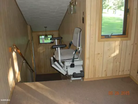 5100 Phillips Dr, Freeport, IL 61032 photo 7