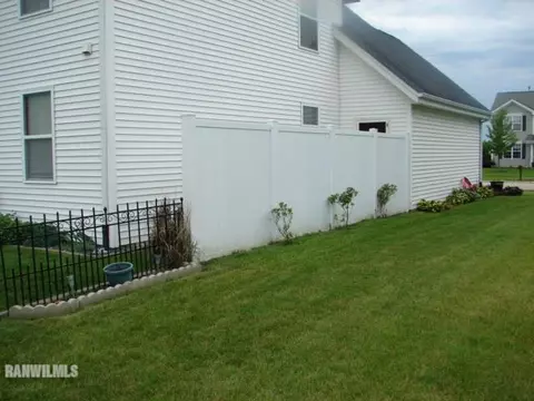 801 Fieldcrest Dr, Byron, IL 61010 photo 6