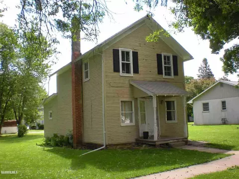 323 Marion, Chadwick, IL 61014 photo 1