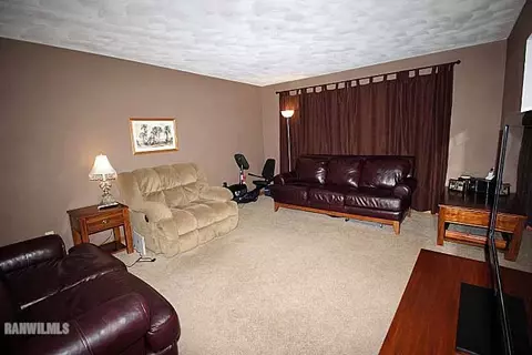 2178 Middle Ct, Freeport, IL 61032 photo 14