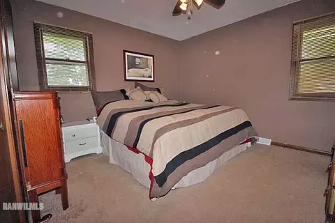2178 Middle Ct, Freeport, IL 61032 photo 17