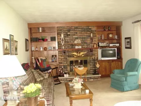8516 E Maize Rd, Ridott, IL 61067 photo 6