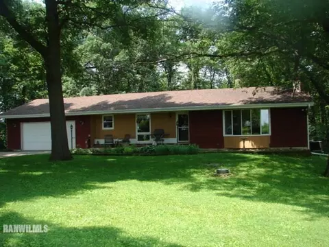 8516 E Maize Rd, Ridott, IL 61067 photo 1