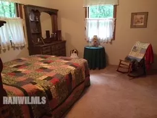 8516 E Maize Rd, Ridott, IL 61067 photo 9