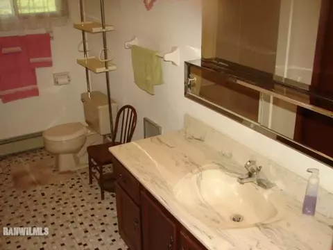 1453 Jay St, Freeport, IL 61032 photo 12