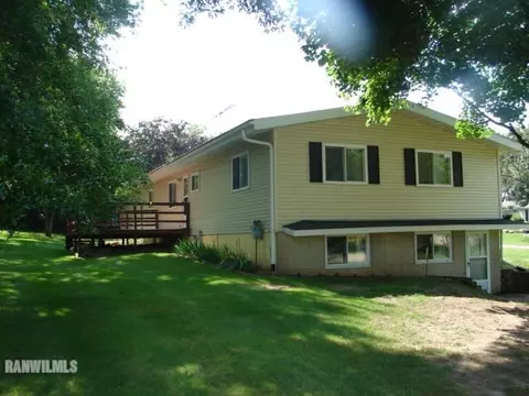 1453 Jay St, Freeport, IL 61032 photo 4