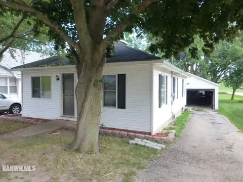 319 E First St, Mcconnell, IL 61050 photo 1