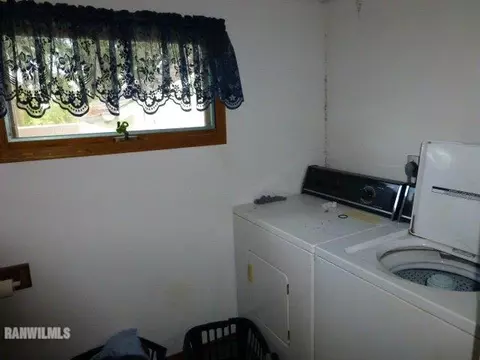 319 E First St, Mcconnell, IL 61050 photo 10